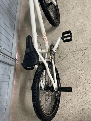 BMX blanca usada