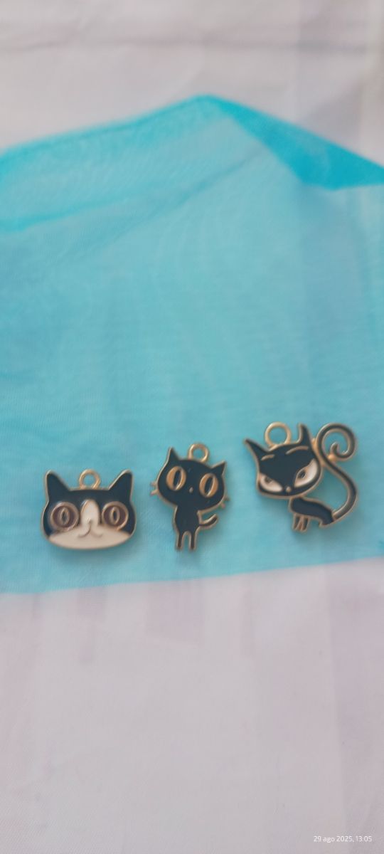 Pack 10 colgantes gatos metal esmaltado (nuevos)