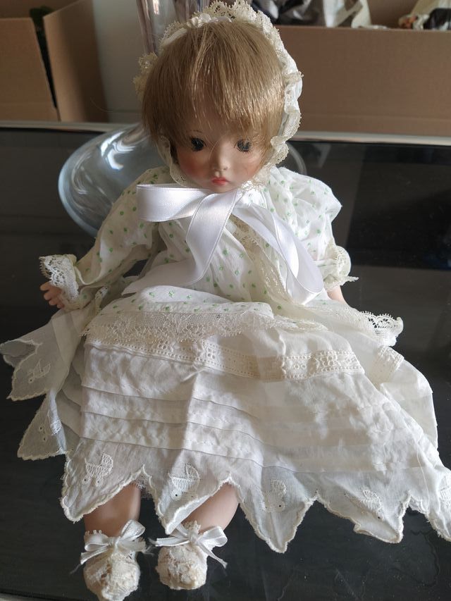 Muñeca porcelana: Vestido antiguo