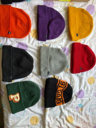 8 Gorros de lana - Colores varios