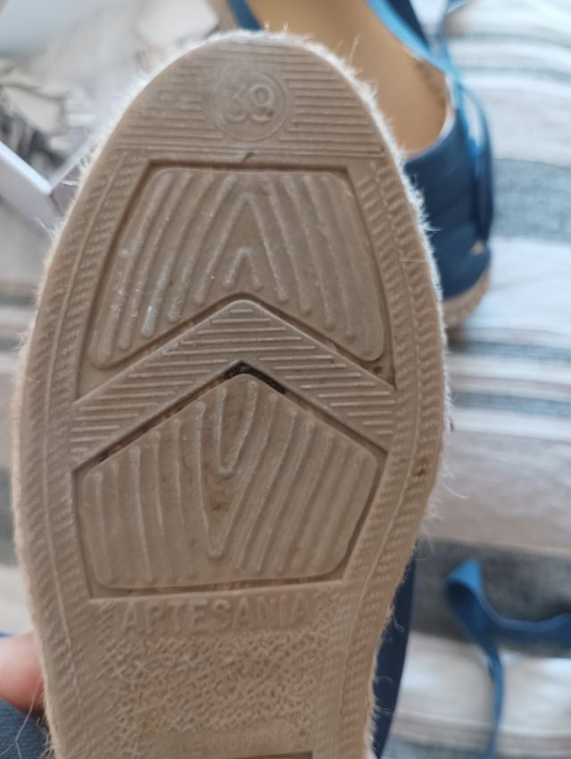 Alpargatas beige y azul - cordones