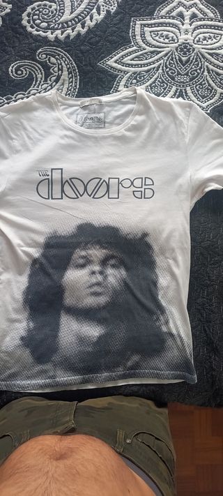 Camiseta The Doors - MANGO S

Talla como M