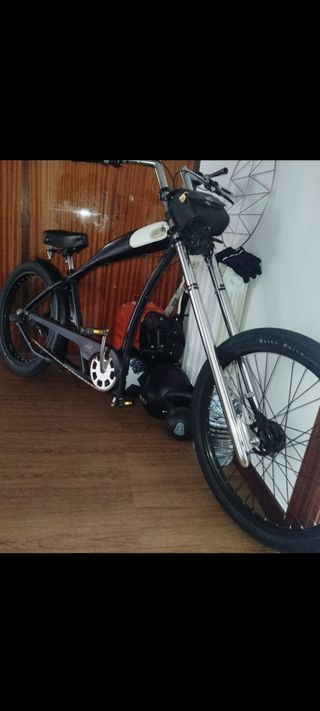 Bicicleta eléctrica chopper