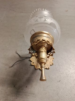 Aplique antiguo dorado con cristal