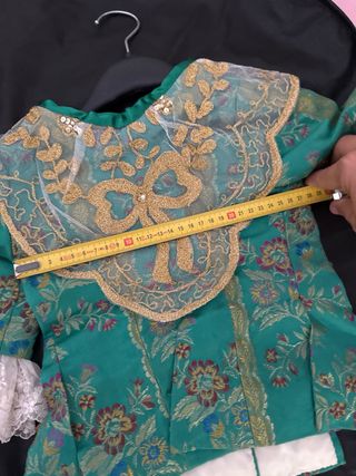 Traje fallera niña verde y dorado