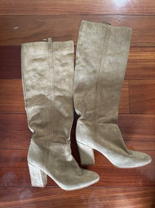 Botas altas ante beige mujer
