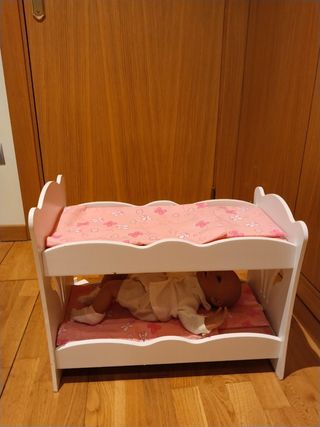 Cama infantil de muñecas