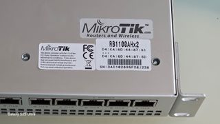 RouterBoard 1100AH X2 MikroTik