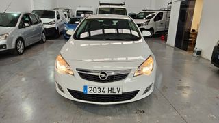 Opel Astra 2012