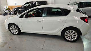 Opel Astra 2012
