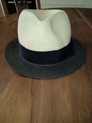 Cappello estivo panna e nero