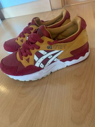 Asics Gel-Lyte V - rojas y amarillas