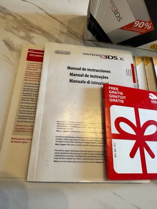Nintendo 3DS XL: Scatola & Manuali