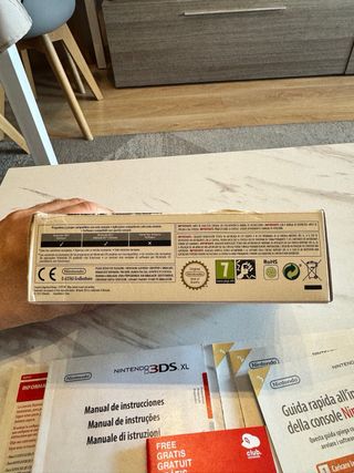 Nintendo 3DS XL: Scatola & Manuali