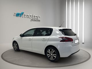 PEUGEOT 308 5P STYLE BLUEHDI 130 S&S BERLINA 