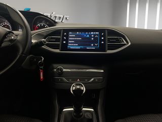 PEUGEOT 308 5P STYLE BLUEHDI 130 S&S BERLINA 