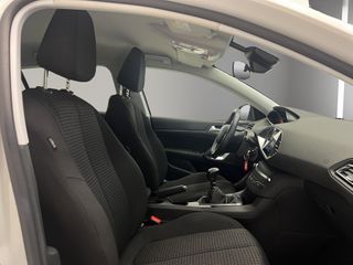 PEUGEOT 308 5P STYLE BLUEHDI 130 S&S BERLINA 