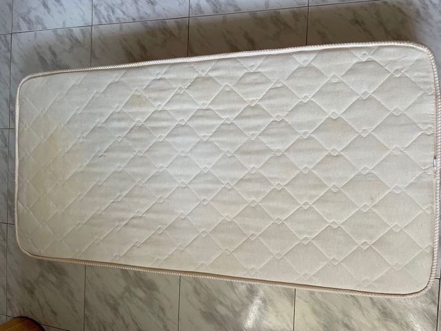 Colchón individual 140x70 con funda Regalo