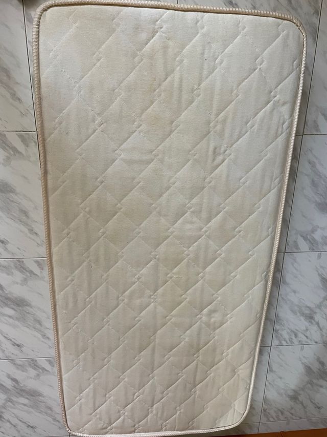 Colchón individual 140x70 con funda Regalo