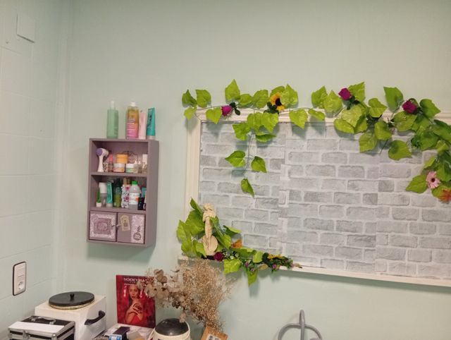 Alquilo gabinete estética y peluquería señora