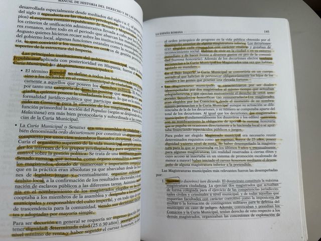 Manual de historia del derecho y de las institu...