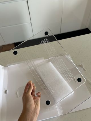 Carcasa transparente para MacBook Air 13" M2 M3
