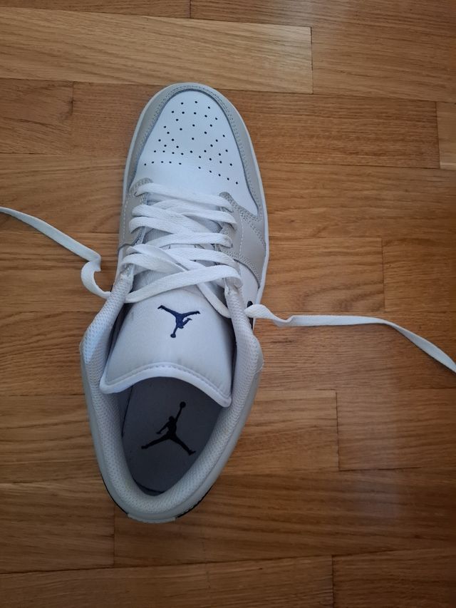 Zapatillas Jordan Air 1 Low Gris Blanco