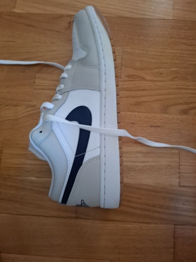 Zapatillas Jordan Air 1 Low Gris Blanco