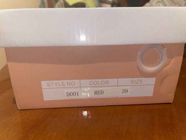 Sandalias rojas tacón bajo