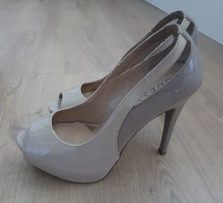 Zapatos Guess beige-gris mujer