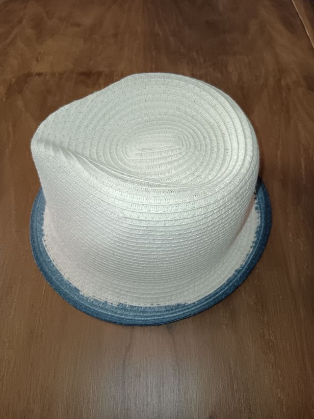 Cappello estivo panna e blu