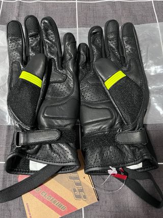 Guantes moto cuero Riders . 