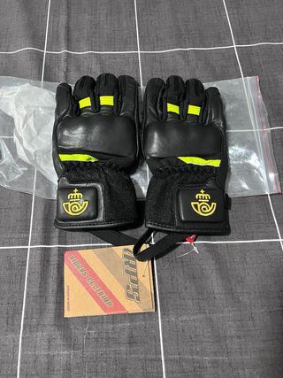 Guantes moto cuero Riders . 