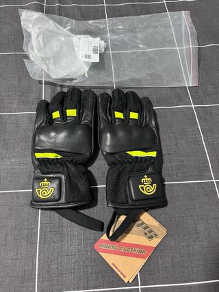 Guantes moto cuero Riders . 