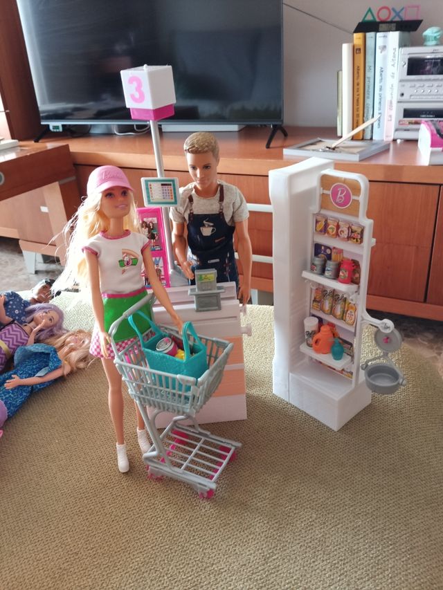 Supermercado Barbie: Cajera y cliente