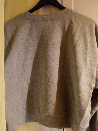 Sudadera gris cropped 