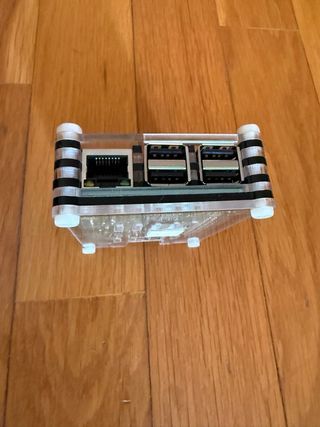 Raspberry Pi 3 + Carcasa+SD