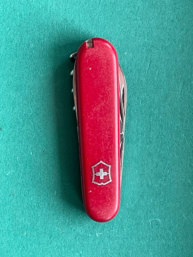 Victorinox 8cm: coltellino rosso