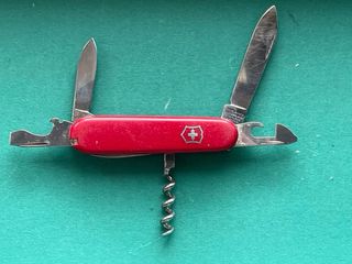 Victorinox 8cm: coltellino rosso