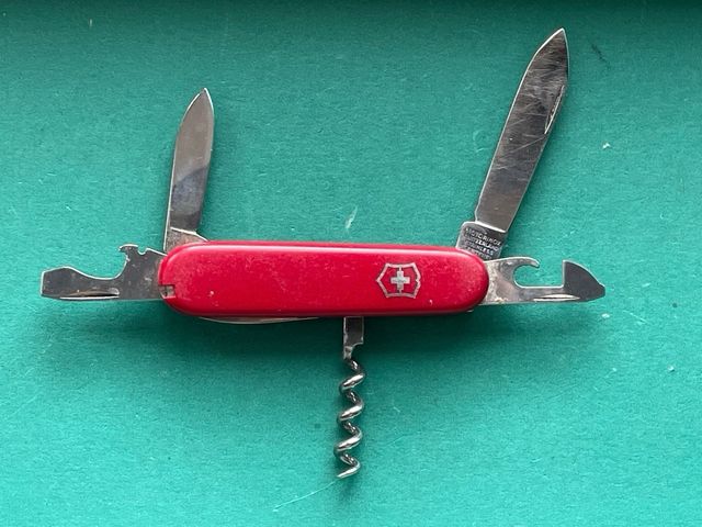 Victorinox 8cm: coltellino rosso