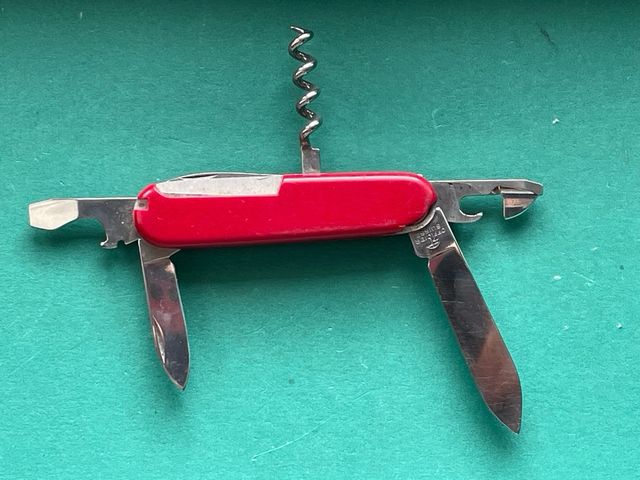 Victorinox 8cm: coltellino rosso