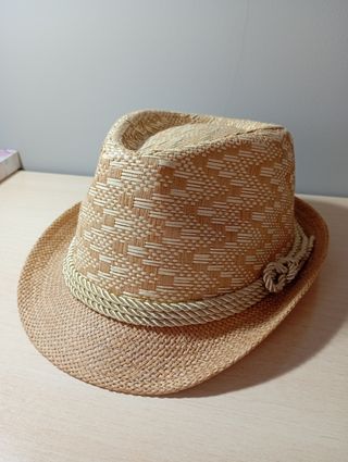 Sombrerito paja + regalo