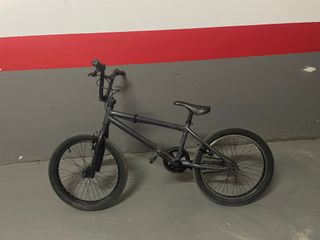 BMX negra usada