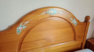 Cabecero rústico pintado a mano