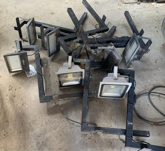 6 Focos LED + Soportes