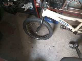 BMX Monty 302 - Bicicleta usada