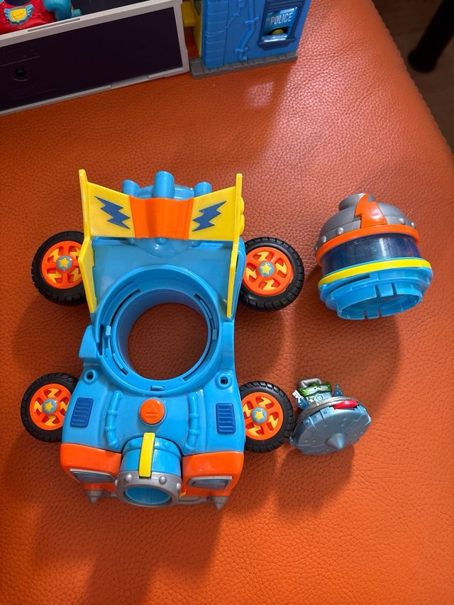 Coche SuperThings volador