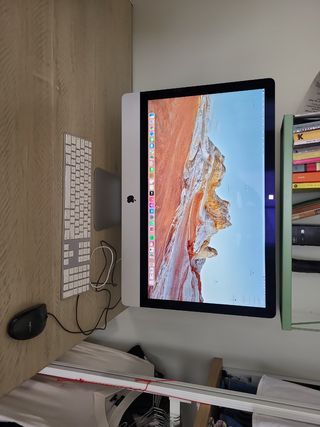 iMac 27" Retina 5K (2015) • Intel i5 • 16GB RAM