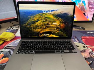 MacBook Air M1 (16GB RAM, 500GB SSD)