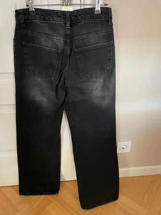 Pantalones negros tiro bajo